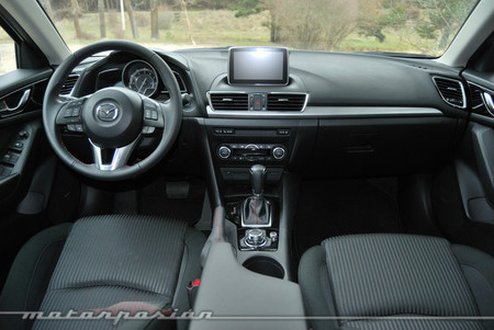 Mazda3 2013 Luxury AT