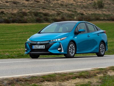 Probamos el Toyota Prius Plug-in Hybrid y tuvimos una experiencia fascinante 
