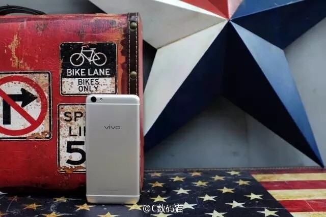 Vivo X7 