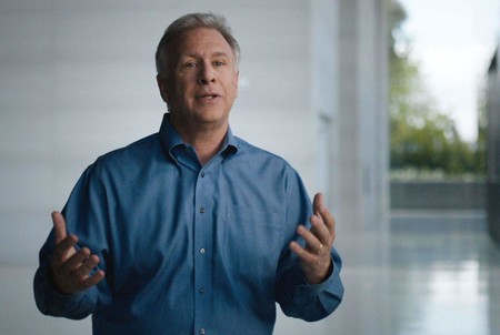 Phil Schiller de entrevistas: "tuvimos una mala semana de bugs pero estamos auditando los sistemas para evitarlo"