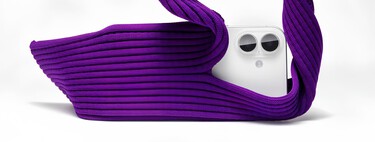 ¿Por qué Apple cobra 230 dólares por algo que parece una ‘media’? Así es el iPhone Pocket, el polémico accesorio 3D-tejido con forma de calcetín que internet ya convirtió en meme 