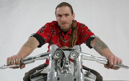 2004 Revenge, V-Twin transversal