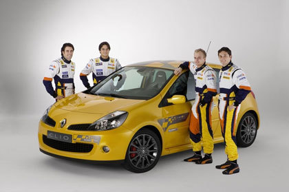 Renault Clio F1 Team R27