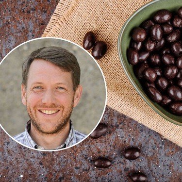 Chris Damman, experto en microbiota: “Mi postre saludable favorito son los pistachos con chocolate negro. Tienen fibra, grasas buenas y proteínas” 