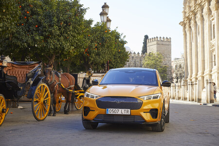 Ford Mustang Mach-E GT Prueba Circuito 15