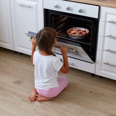 Para qué sirve el cajón de debajo del horno: no es para guardar sartenes 