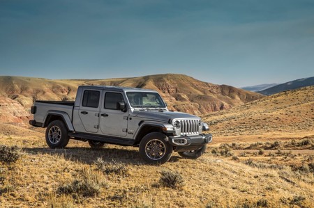 Jeep Gladiator Overlad 2020, ahora es la versión de entrada