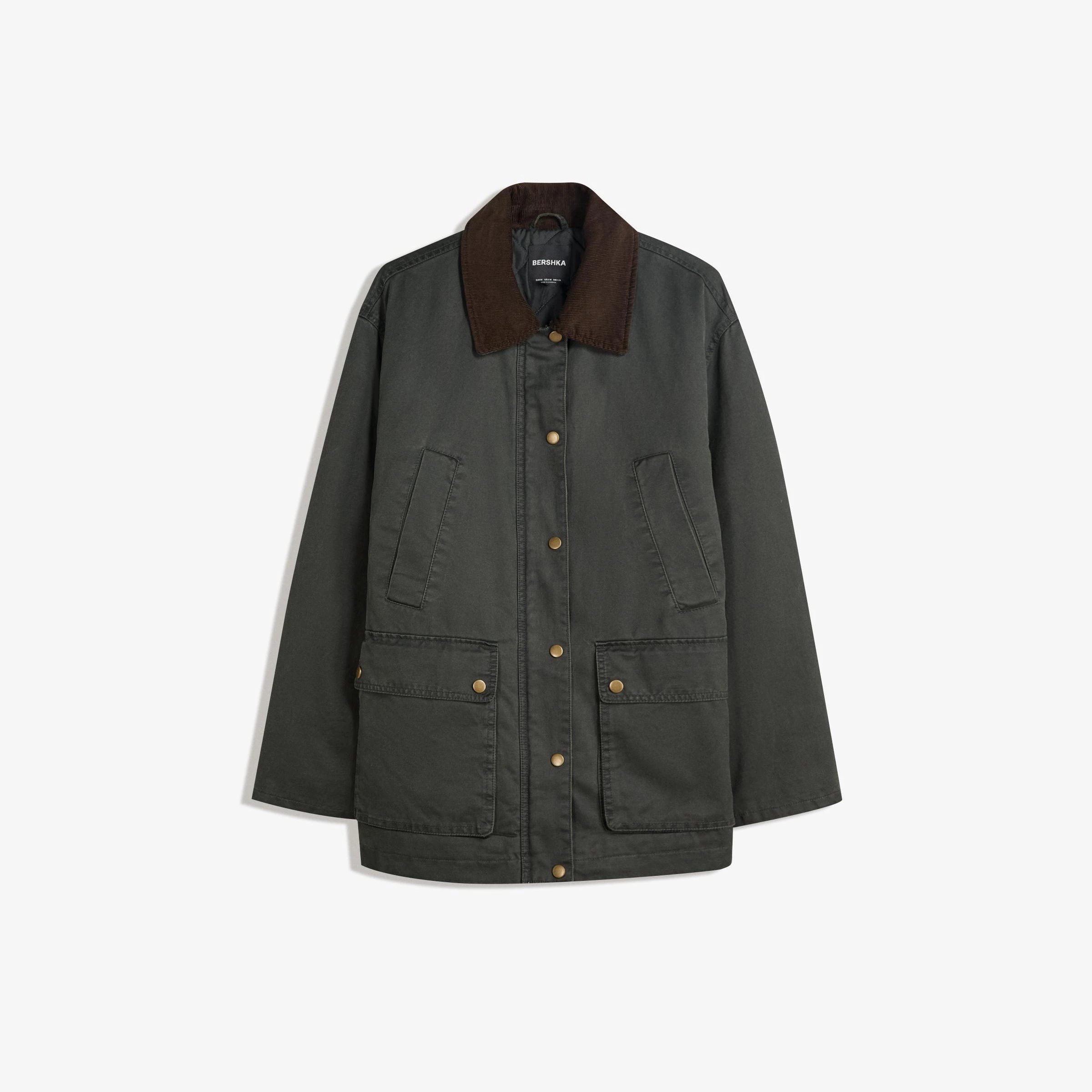 Cazadora cuello contraste
