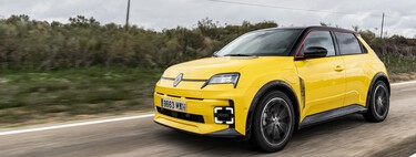 Probamos el Renault 5 E-TECH: el coche eléctrico al que solo le hace falta un poco más de autonomía para enamorar del todo