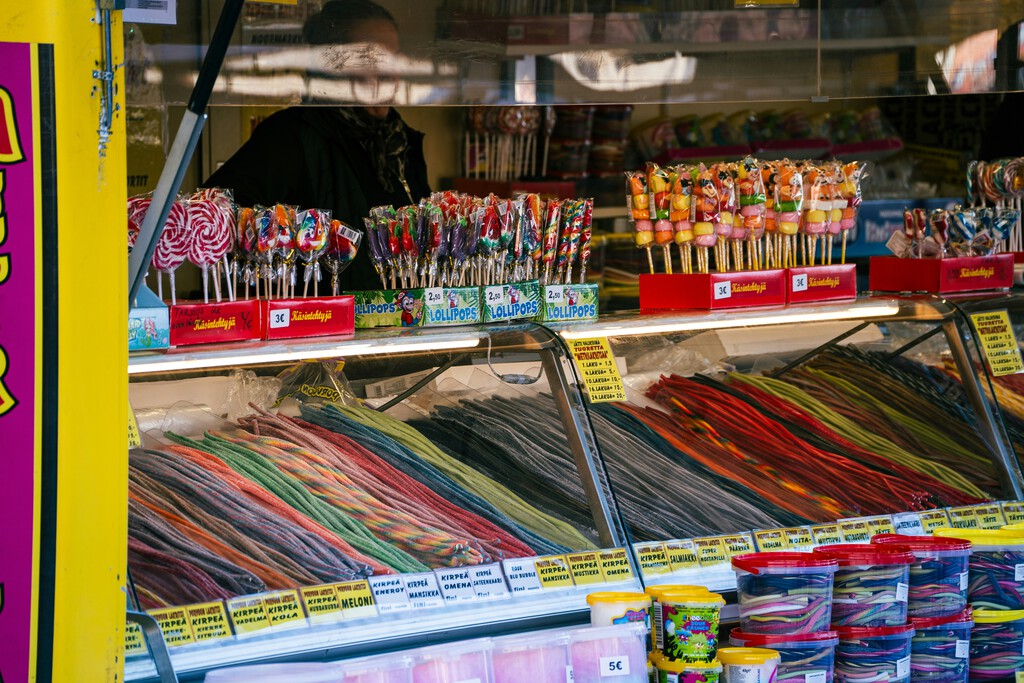 La industria de las chuches se ha dado cuenta de que hay algo mejor que vender caramelos a niños: ir a por adultos nostálgicos