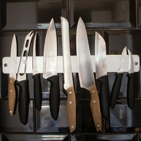 Ikea vende el organizador con espacio para todos los cuchillos de cocina que no ocupa nada de espacio en la encimera