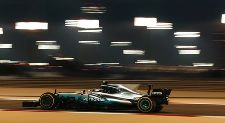 Valtteri Bottas se estrena en la pole position con Mercedes en el GP de Baréin F1