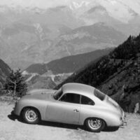 "Eran otros tiempos; no necesitabas un SUV para irte de vacaciones con tu familia": recorrieron Europa en los años 50 con un Porsche 356 y fue el mejor viaje de su vida 