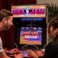 Un pedacito de los 80 en tu salón: tienes esta máquina recreativa rebajada con varios juegos y envío gratis 