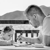¿Has sido padre o tienes pensado serlo? Guía práctica para solicitar el permiso por paternidad siendo autónomo 