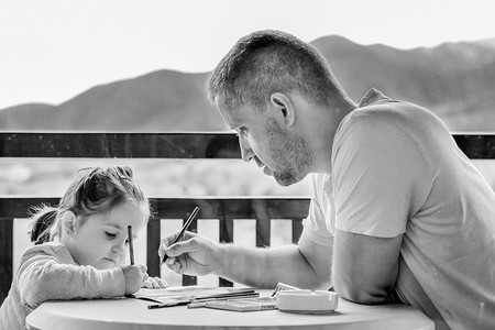 ¿Has sido padre o tienes pensado serlo? Guía práctica para solicitar el permiso por paternidad siendo autónomo