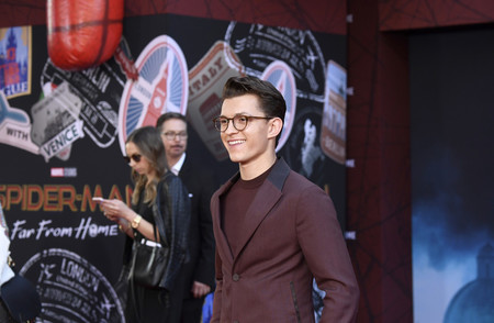 Tom Holland entre el traje y el chandal para la premiere de Spider-Man Far From Home