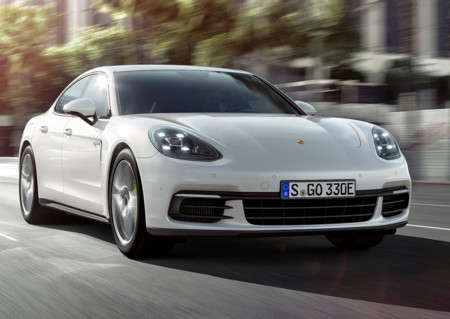 Porsche Panamera 4 E-Hybrid: El alma del 918 Spyder en un sedán de alto rendimiento