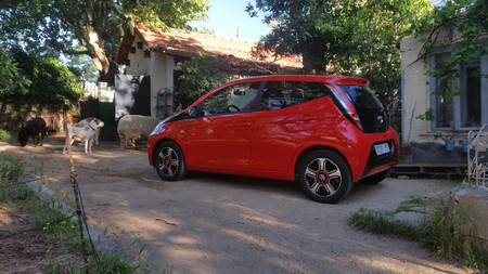 Toyota Aygo X Wave 20