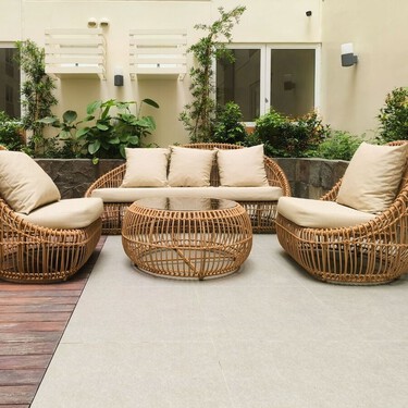 Jysk tiene uno de los conjuntos de jardín más completos: sofá, sillón y mesa por solo 350 euros