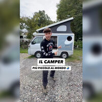 He encontrado la autocaravana más diminuta del mundo: es casi como un Smart Fortwo y pueden dormir hasta cuatro personas dentro 