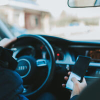 Las nuevas multas de la DGT que llegan este año: sanciones más elevadas y que restan más puntos del carnet