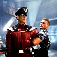 Raúl Juliá murió antes de poder ver Street Fighter, pero lo dio todo como M. Bison para cumplir el sueño de sus hijos