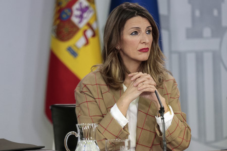 El Gobierno inicia el desguace de la reforma laboral de 2012