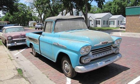 Éxito en la subasta de los 500 coches del concesionario Lambretch