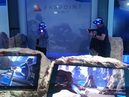 Jugamos a StarBlood: Arena y Farpoint con su PS VR Aim Controller, la primera pistola para PlayStation VR