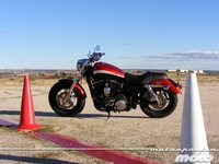Harley-Davidson XL 1200CA Custom Limited, prueba (conducción en autopista y pasajero)