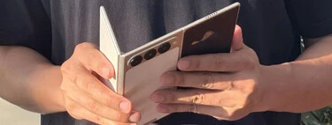 Los plegables triples han llegado para quedarse, pero no todos son iguales: Tecno se distancia del 'triplegable' de Huawei