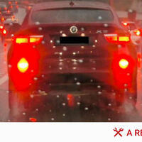 Luza trasera antiniebla: la DGT nos deja decidir si cuando llueve debemos encender ese piloto o no 