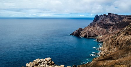 Una de las isla más remotas del mundo recibe su primer vuelo comercial