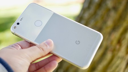 HTC pondrá su granito de arena en el Pixel 2 llevándose el marco táctil del HTC U11