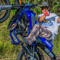 En Colombia las muertes por accidentes de moto se han disparado, pero la gente sigue comprándolas porque el transporte público es un desastre 