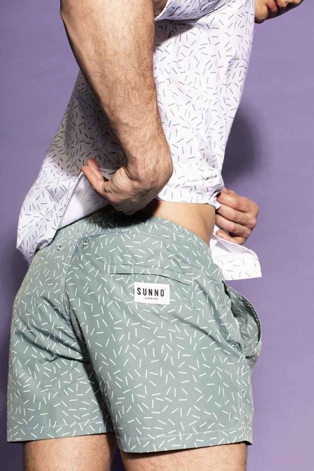 SUNNO presenta su línea de trajes de baño repleta de prints y nostalgia por lo retro