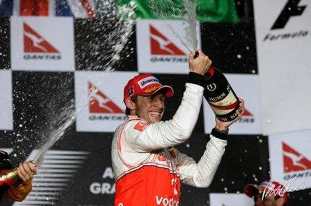 Carrerón en Albert Park, para variar. Bandera a Cuadros GP de Australia 2010