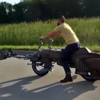 Desde los misteriosos bosques de Endor, alguien ha fabricado la Speeder de Star Wars