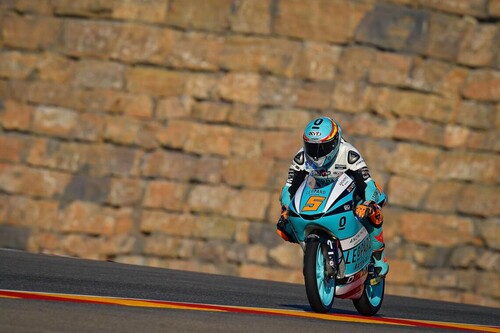 Jaume Masiá da un puñetazo sobre la cúpula para ganar su primera carrera del año por pura potencia