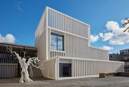 El arte contemporáneo brilla en el nuevo Museo Helga de Alvear en Cáceres