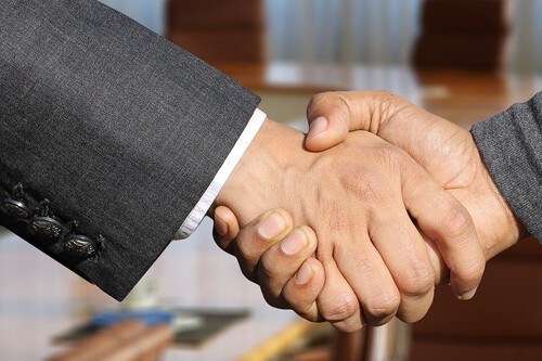 Diferencias entre contrato laboral y contrato mercantil y cómo sacarles partido en la empresa a cada opción