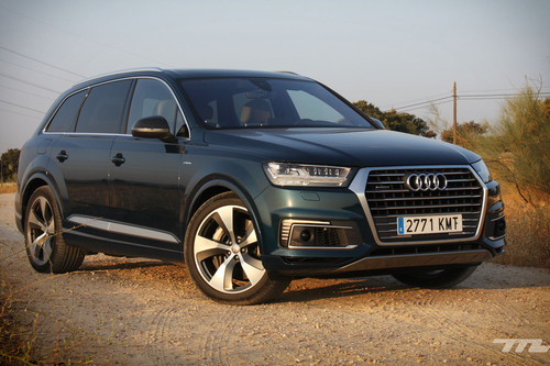 Probamos el Audi Q7 e-tron, un SUV híbrido de 373 CV, bien visto por su etiqueta Cero a pesar de su motor diésel
