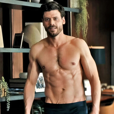 La rutina de François Arnaud, estrella de 'Heated Rivalry' es el circuito que necesitas para tener unos bíceps de impacto y comenzar con la operación verano 