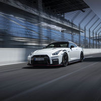 El nuevo Nissan GT-R NISMO mantiene sus 600 CV de potencia pero ahora costará más de 200.000 euros