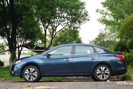Nissan Sentra 2017 4