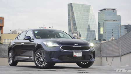 KIA Stinger EX 2.0 T, a prueba: una seductora alternativa del sedán de lujo