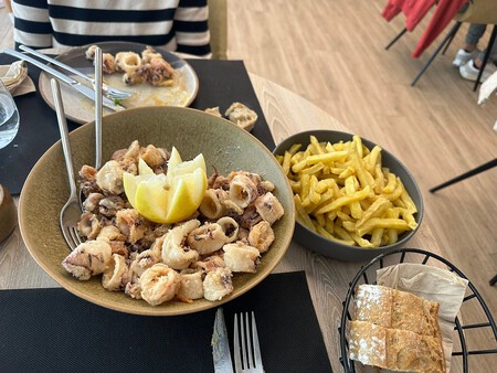 Viajes Turismo Espana Pueblos Playa Marineros Buena Comida Galicia Verano Christian Galvez Patricia Pardo