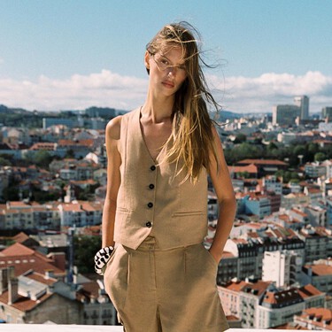 Los chalecos más elegantes que las mujeres llevan a la oficina son también los más refinados y frescos para cualquier look