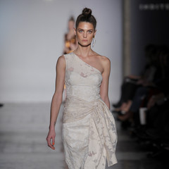 Foto 13 de 19 de la galería roberto-verino-primavera-2017 en Trendencias